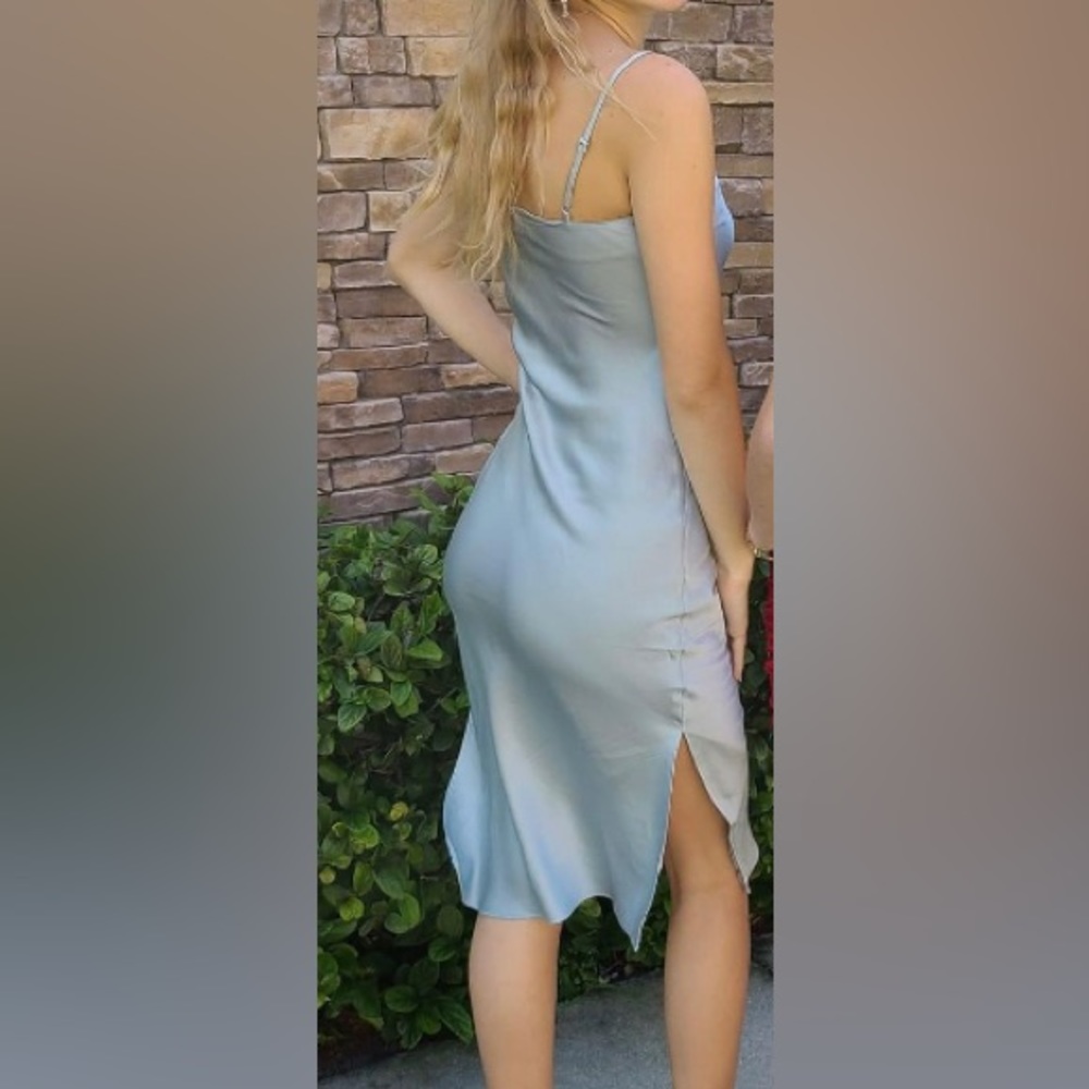 I’m selling my prom dress, worn once and in great condition